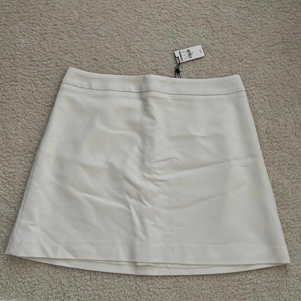 NEW WITH TAGS Express white skirt
